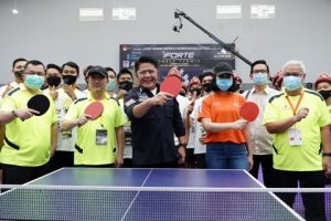 Buka Kejurnas Tenis Meja, Herman Deru Jajal  Pasilitas GOR Pitstop Xiom Table Tennis Center 