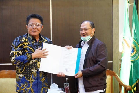 Ketua DMDI Indonesia Herman Deru Serahkan SK Penunjukan Ketua DMDI Provinsi Babel
