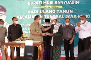 HUT ke-10 Tungkal Jaya Muba, Bupati Dodi Reza Beri Banyak Hadiah