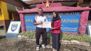 Zahra Siswi SMA Negeri 1 Martapura Raihan Juara Karate Tingkat Nasional
