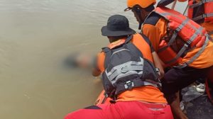Bocah SD Yang Tenggelam Di Sungai Komering Akhirnya Di temukan Tim SAR Gabungan