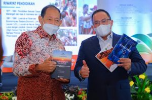 Bupati Dodi Reza Bersama HK Launching Buku Musi Banyuasin 2030: World Capital of Sustainable Energy Based on Palm-Oil