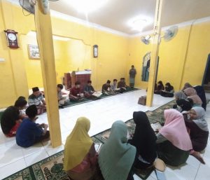 Mahasiswa UIN RaFa Palembang KKN Kelompok 135 Realisasikan Khataman Al-Qur'an 