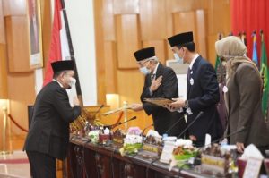 Wagub Mawardi Simak Penyampaian Pendapat Akhir Fraksi DPRD Sumsel Terkait Raperda Pelaksanaan APBD 2019