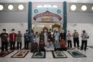 HD Ajak Jama'ah Masjid Ar-Rozaq Bersyukur, Kerinduan Sholat  Berjama'ah Terbayarkan