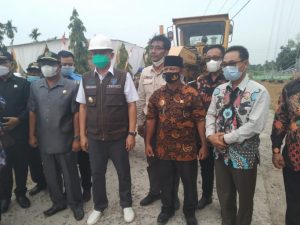 Bupati OKU Timur Launching Rehab Jalan Di Desa Sumber Herjo