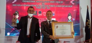Masuk Nominasi Terbaik se Indonesia, YLBH Bhakti Keadilan Terima Penghargaan dari Menkumham RI