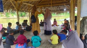 Bakti Desa Wujud Kepedulian Ikatan Mahasiswa Belitang