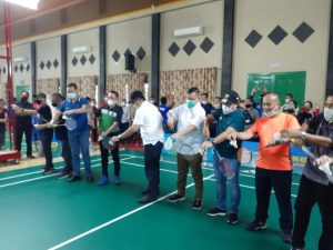 Gubernur Buka Kejuaraan Badminton Elang Nusantara