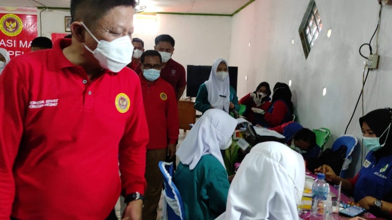 BIN Bersama Pemkab OKU Timur Lakukan Vaksinasi Pelajar Di SMK Kesehatan Bina Marta Martapura