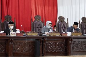 DPRD Dengarkan Penjelasan Gubernur Terhadap Empat Raperda Propemperda 2022