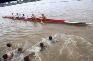Herman Deru Angkat Promosi Daerah Melalui Olahraga Dayung Perahu Bidar 