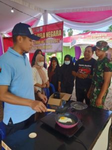 Masyarakat Kampung Jawi Antusias Ikuti Demo Masak Menggunakan Kompor Listrik
