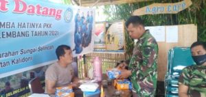 TNI Polri Bersinergi Bangun Kampung Jawi
