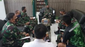 Dandim Palembang Kolonel Inf Heny Setyono Pimpin Rapat Evaluasi TMMD