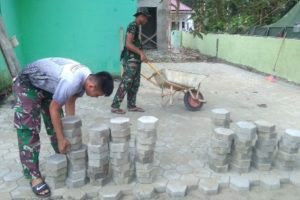 Satgas Rapikan Pemasangan Kaping Blok Masjid Nurul Iman