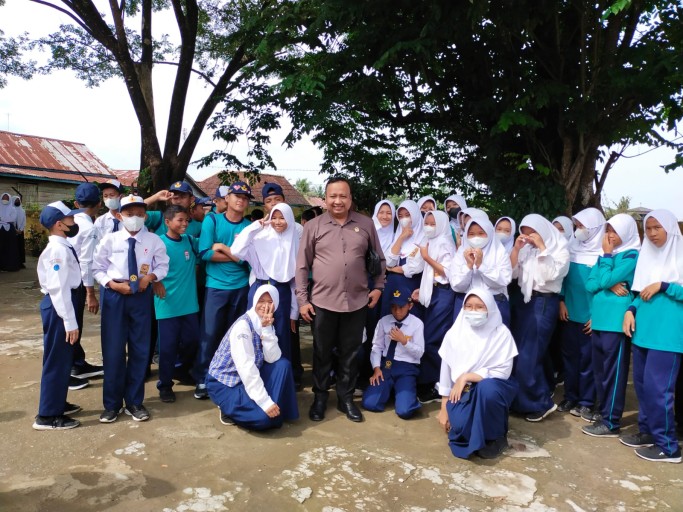 Jalani Pesan Prabowo, Abdullah Taufik Berikan Motivasi Kepada Para Siswa