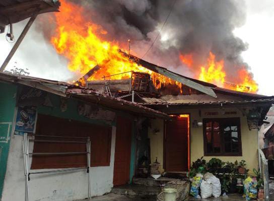 Kebakaran di Jalan Ratna Palembang Memakan korban Jiwa, Seorang Pria Tewas Terpanggang