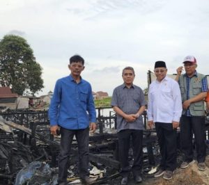 Bantu Korban Kebakaran di Desa Ibul Besar III, Ketua DPW PKS Sumsel Terjun ke Lokasi