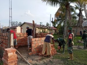Hari ke-11, Proses Pembangunan Poskamling Kampung Serang Sudah 50 Persen