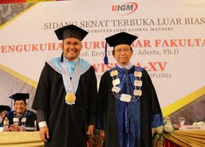 Wakil Ketua DPRD Banyuasin Resmi Jadi Alumni Kampus UIGM
