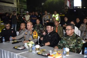 Pastikan Malam Pergantian Tahun Kondusif, Herman Deru Bersama Forkopimda Pantau Posko Pengamanan dan Titik Keramaian di Kota Palembang
