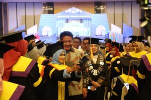 Alumni UT Diharap Turut Cetak Generasi Cerdas dan Berkarakter di Masa Bonus Demografi