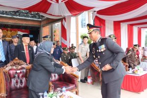Peringati HUT Bhayangkara ke-77, Kapolres Musi Rawas Dapatkan Kejutan dari TNI