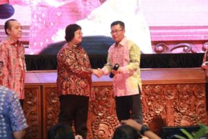 Pemkot Palembang Terima Penghargaan dari Menteri LHK RI