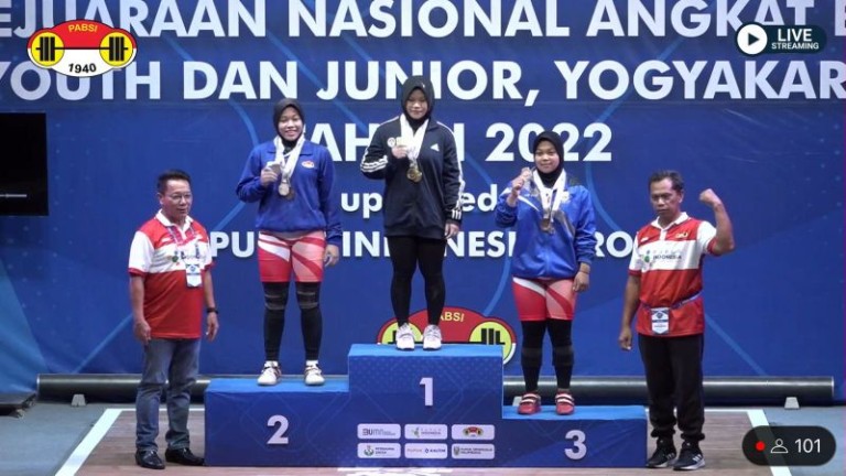 Sumsel Borong 3 Emas dan 3 Perak Kejurnas Angkat Besi Junior 2022