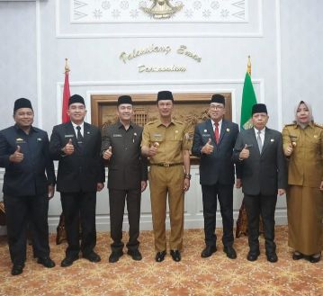 Pelantikan Pejabat di Lingkungan Pemerintah Kota Palembang, Zulinto Jadi Asisten II