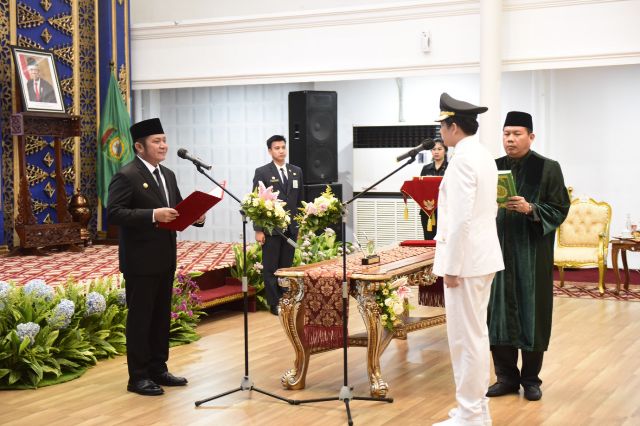 Resmi Dilantik, Ahmad Usmarwi Kaffah Jabat Wakil Bupati Sekaligus Plt Bupati Muara Enim