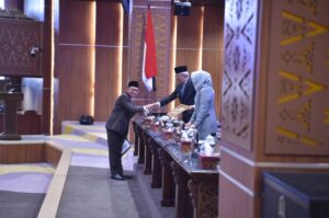 Fraksi-Fraksi DPRD Sumsel Sampaikan Pandangan Umum Terhadap Raperda APBD 2024