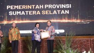 Pj Gubernur Sumsel Terima Penghargaan Proklim 2023 dari Menteri LHK