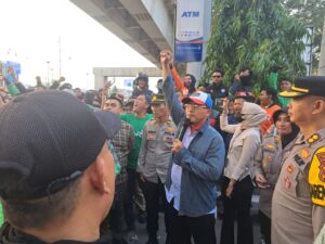 Tidak Diberi Izin Keramaian, Ratusan Asosiasi Driver Online Geruduk Polrestabes Palembang