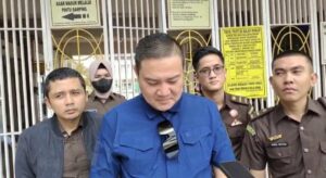 Tim JPU Kejari Ogan Ilir Limpahkan Berkas Tersangka Korupsi Dana Hibah Pilkada Ogan Ilir 2020 ke PN Tipikor Palembang