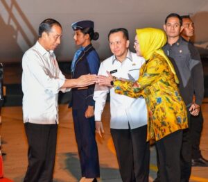 RA Anita Dampingi Presiden Jokowi Kunker ke Sumsel