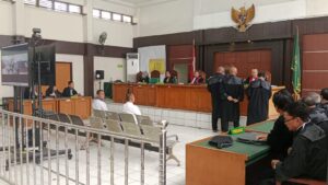 Pembacaan Surat Dakwaan Kasus Korupsi di SMA N 19 Palembang