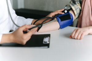Memahami Hipertensi: Penyebab, Gejala, Pengobatan, dan Pencegahan