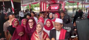 Kampanye Ganjar Pranowo di Ponpes SMB, Siti Atikoh Didampingi Langsung Ayu Nur Giri dan Rita Suryani