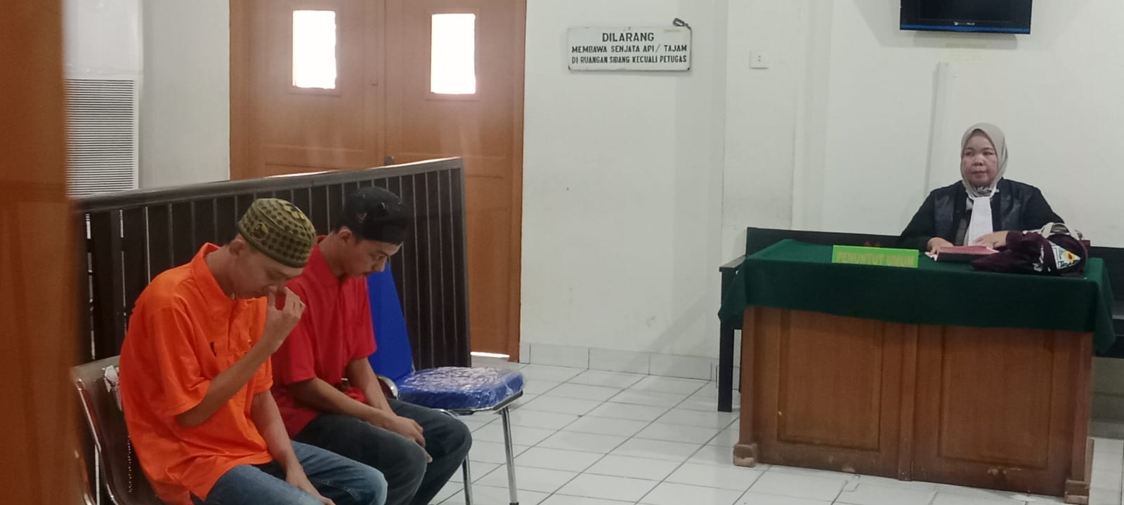 Dua Terdakwa Pemilik Lima Paket Sabu Divonis 4 Tahun 6 Bulan Penjara ...