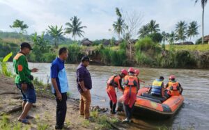Pelajar SMA Buay Pemaca Diduga Hanyut di Sungai Telema Belum Ditemukan