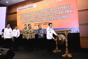 Dorong Pengembangan BUMD di Sumsel, Pj Gubernur Agus Fatoni Buka Bimtek Penyusunan Renbis dan RKA BUMD