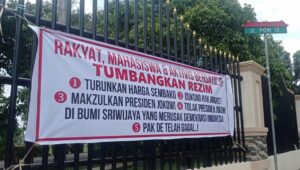 Spanduk Kehadiran Presiden di Palembang Terpampang di DPRD Sumsel