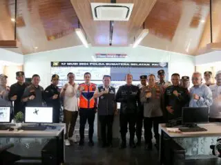 Pj Gubernur Agus Fatoni Lepas Keberangkatan 17 Armada Bus Angkutan Mudik Gratis dari Terminal Alang-alang Lebar Palembang