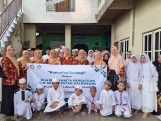 Semarakkan Ramadhan 1445 H, Dharma Wanita UIN Raden Fatah Kunjungi Panti Asuhan di Palembang