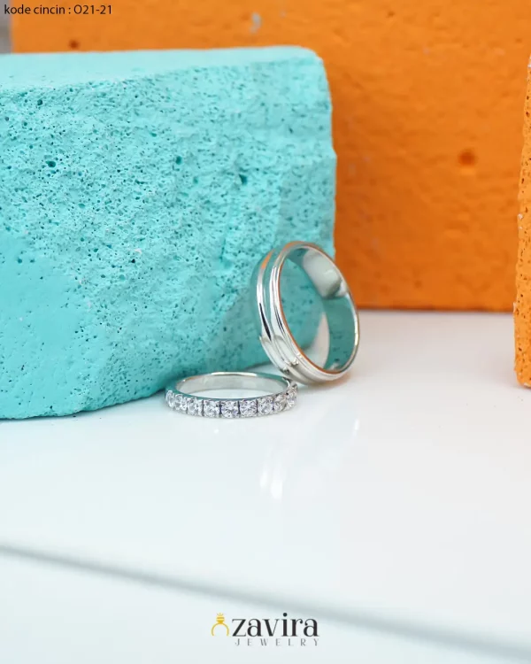 Cincin Kawin O21-21 — Kilau Modern yang Menyatukan